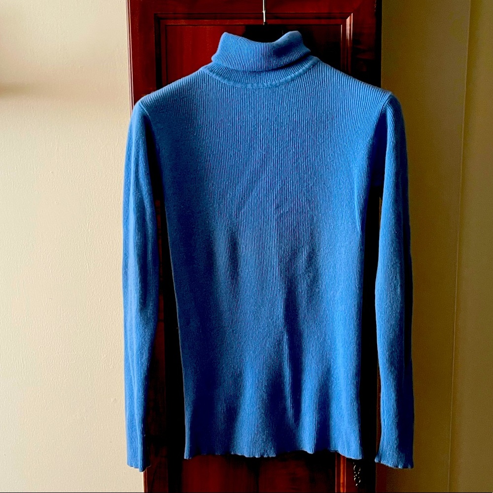 Women’s sweater. 100% pure cashmere.